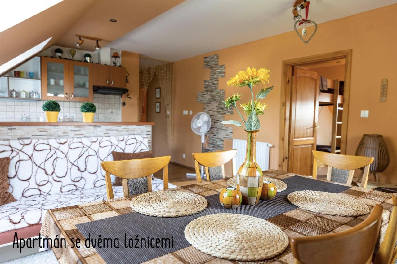 Vyprachtice L.V. Apartment ภายนอก รูปภาพ